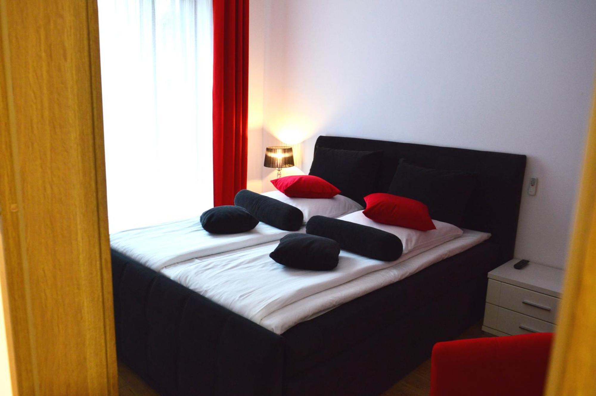 Katania Moxy Te&Am Cracow Apartment คราคูฟ ภายนอก รูปภาพ